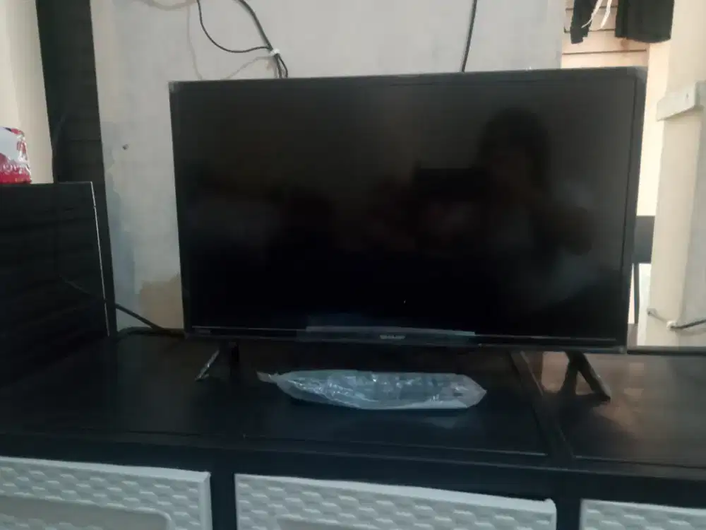 Tv 24 inchi kondisi bagus