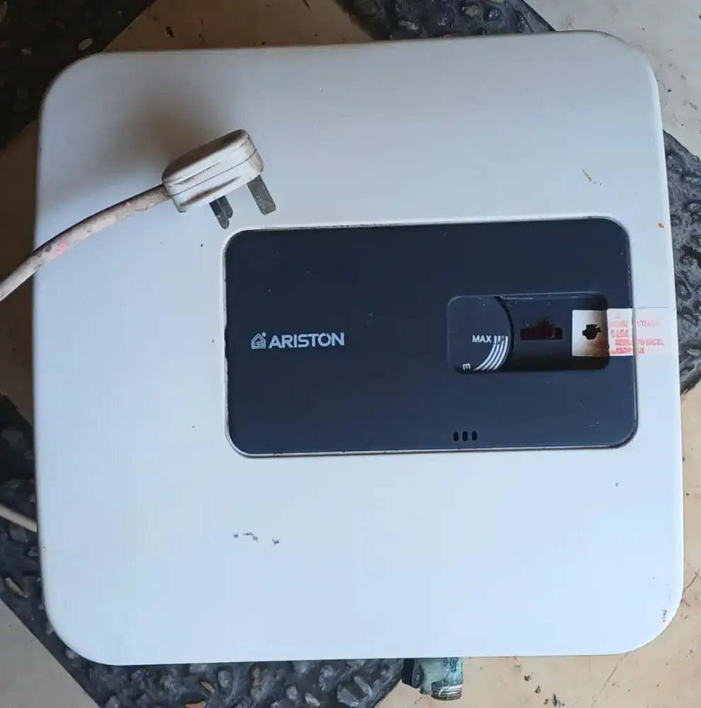 Water heater ARISTON VID15R ASLI KAPASITAS 15 LITER NORMAL ASLI ITALY