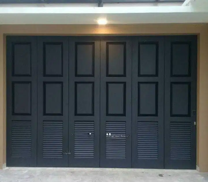 Pintu garasi besi dorong