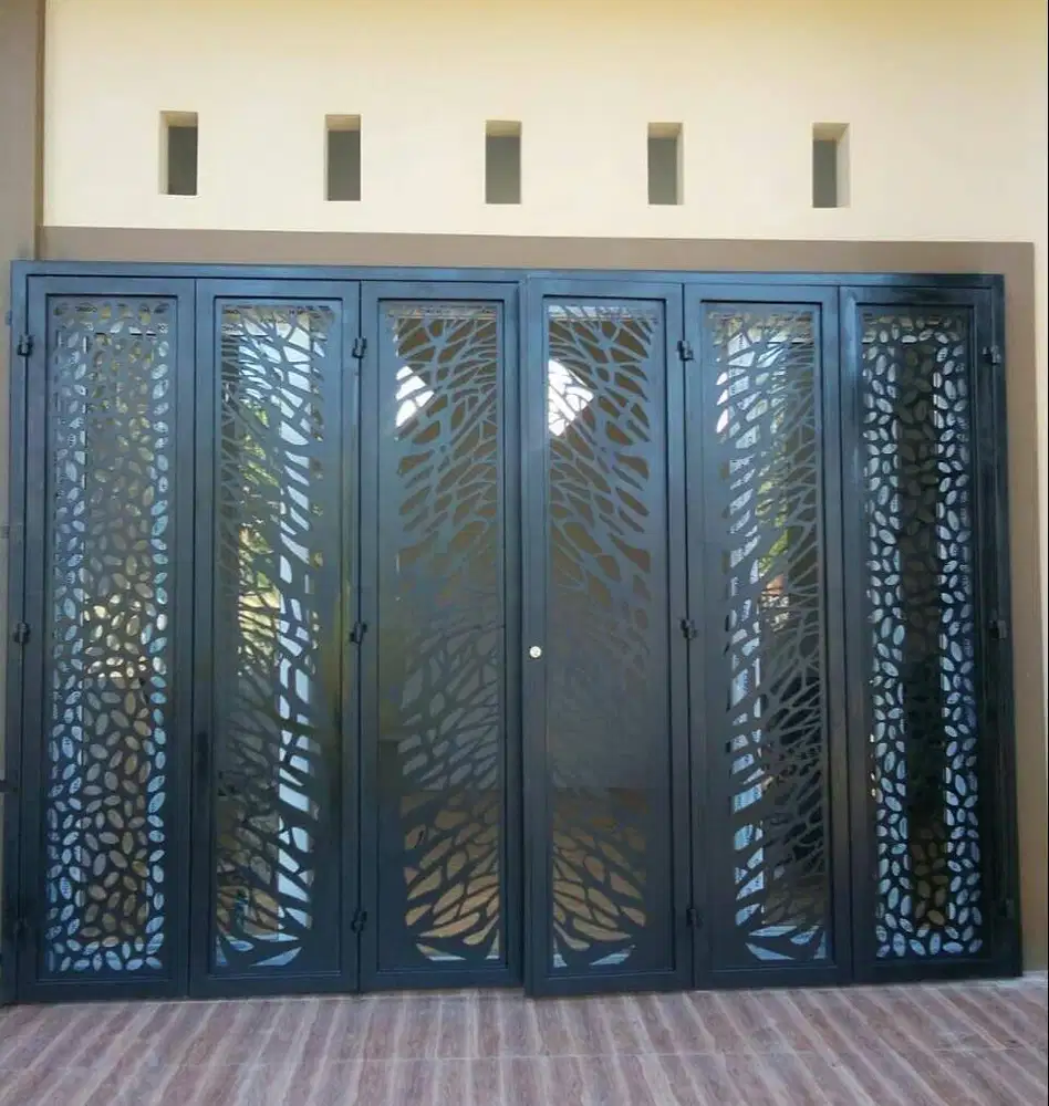 Pintu garasi besi custom