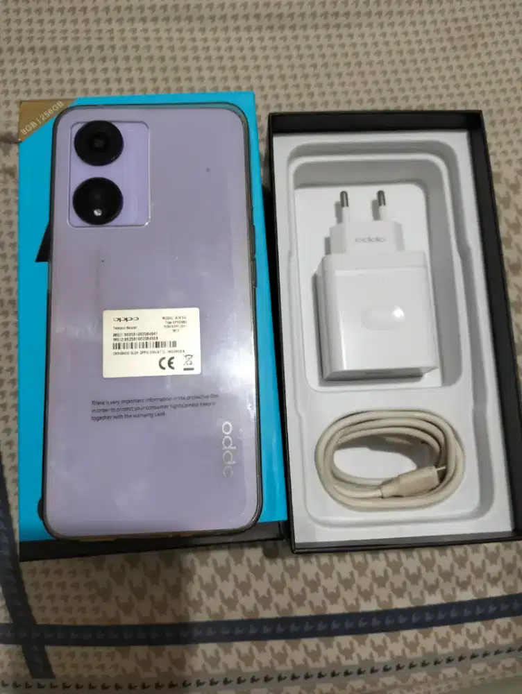 Oppo A78 Purple
