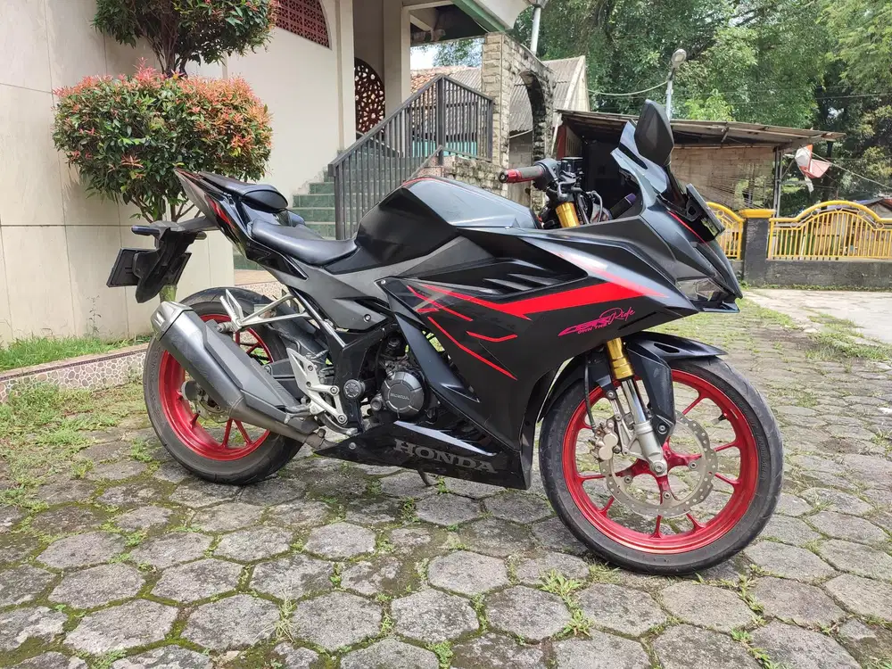 DIJUAL ALLNEW CBR 150 / CBR 150R NEW TAHUN 2021 PLAT DEPOK