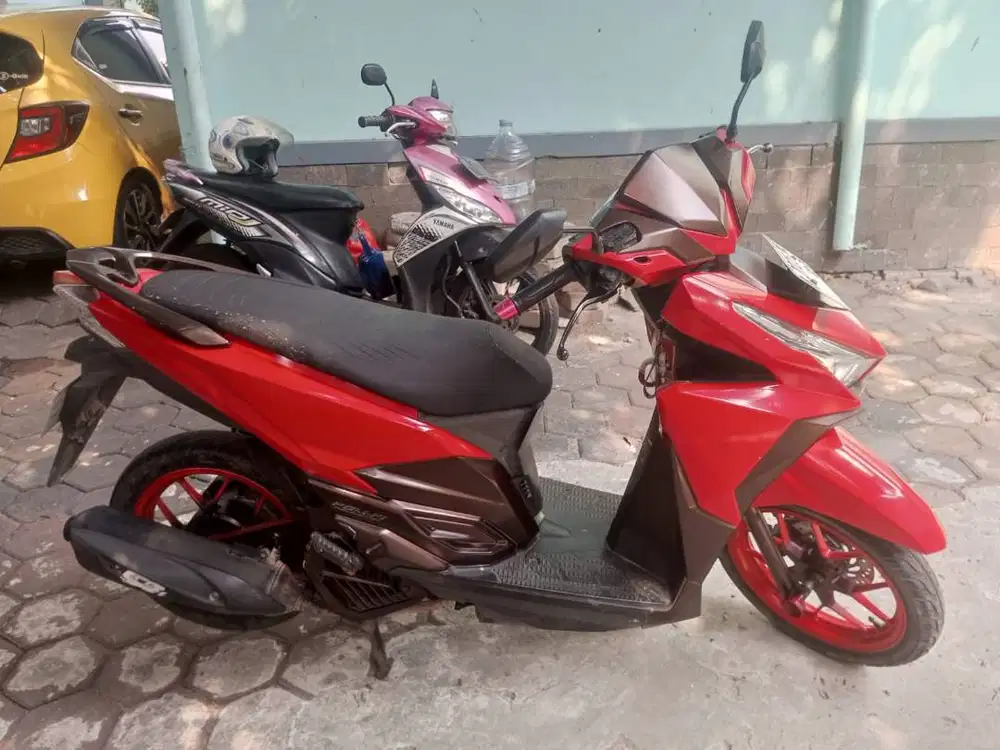 VARIO 125 LED OLD TAHUN 2015