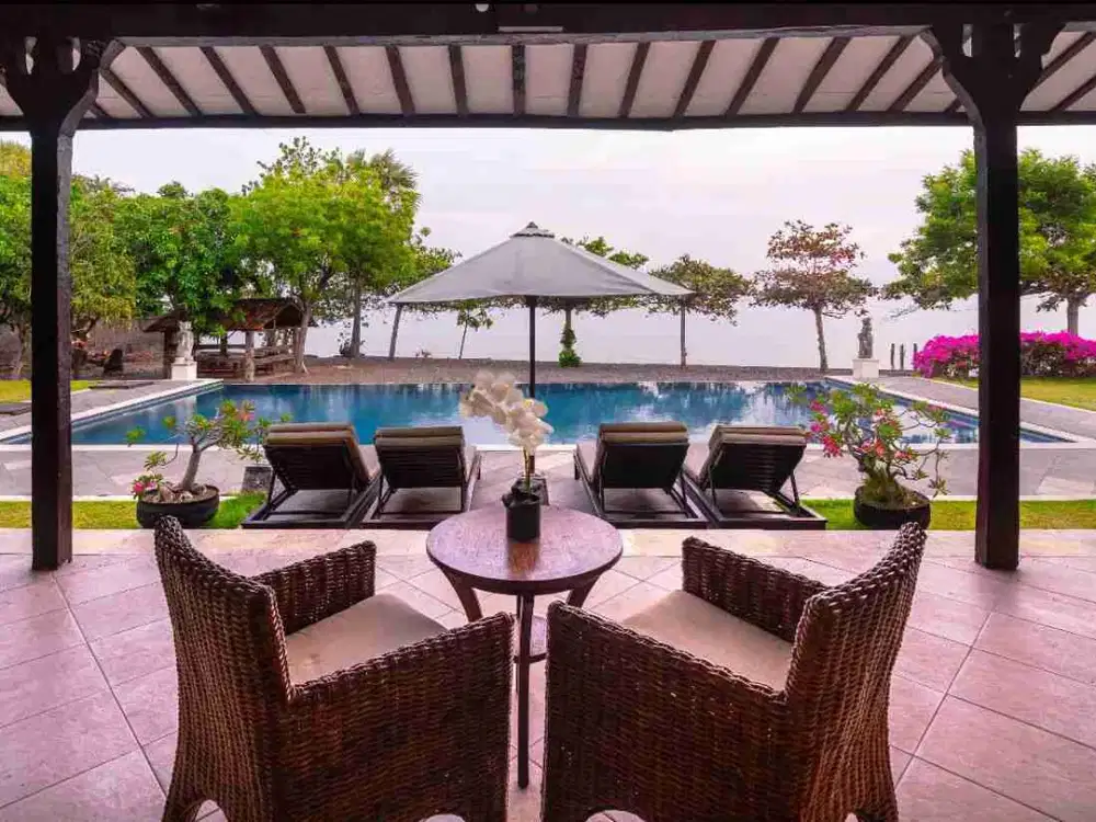 Beautiful Villa Beachfront Pumeteran Buleleng North Bali