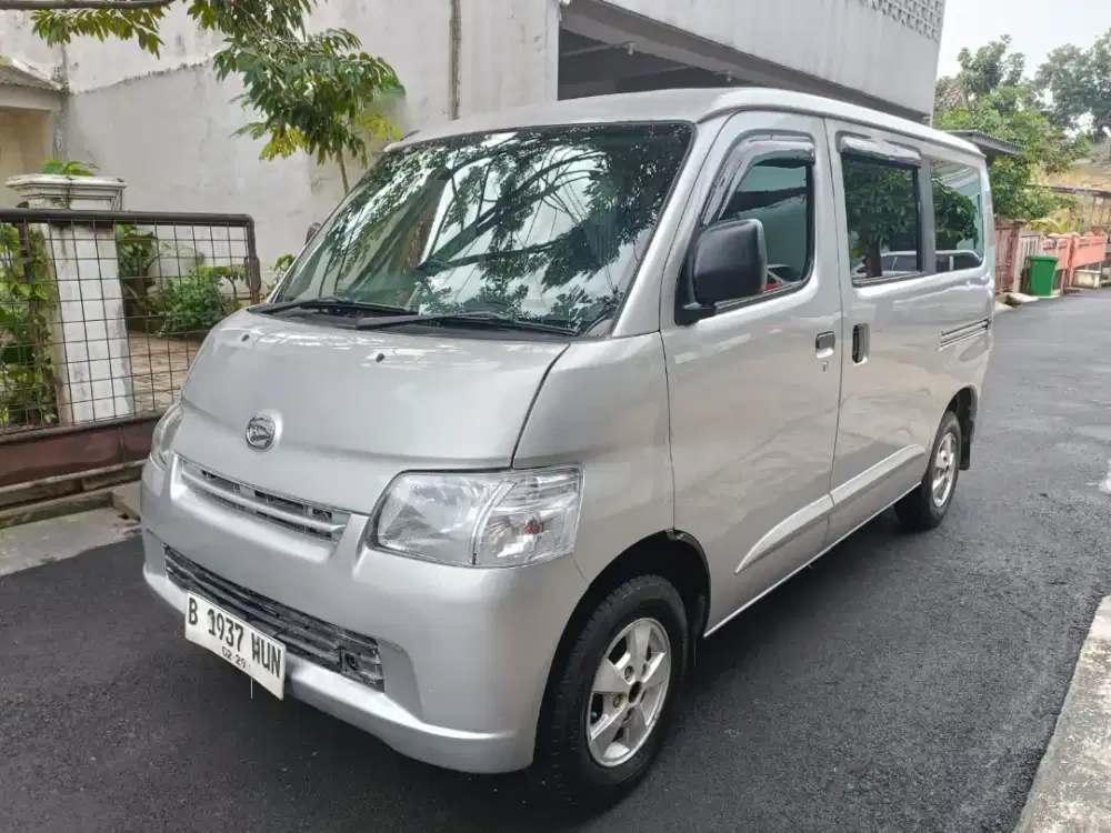 Daihatsu Gran max minibus hatchback AC th 2014