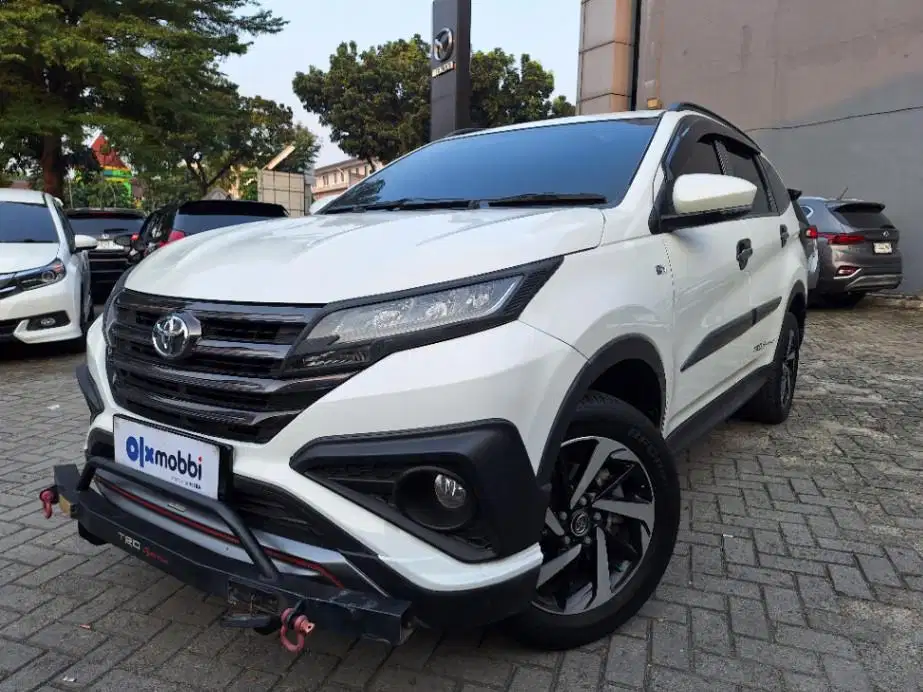 Toyota Rush 1.5 TRD Sportivo Bensin-AT 2020 Putih