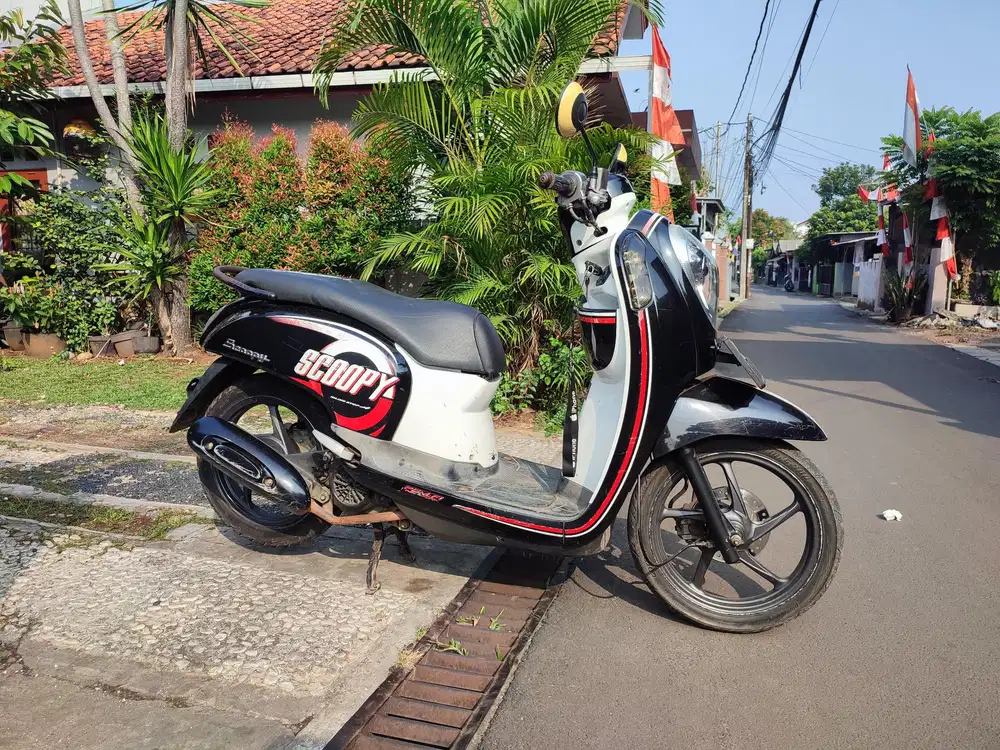DIJUAL SCOOPY FI TAHUN 2015 STATER HALUS