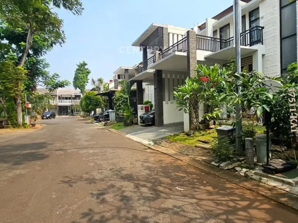 Dijual rumah hommy didepan taman Di emerald bintaro sektor 9