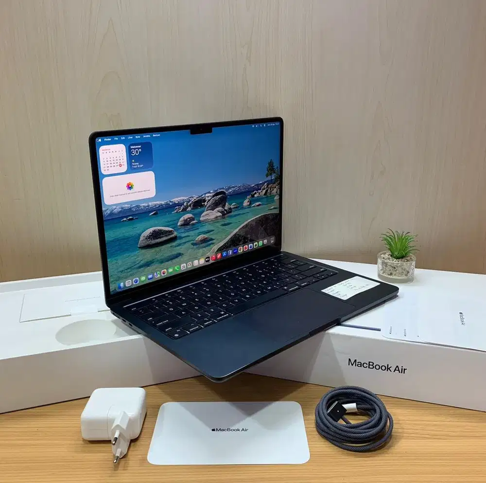Macbook Air retina 13inc 2024 Chip M3