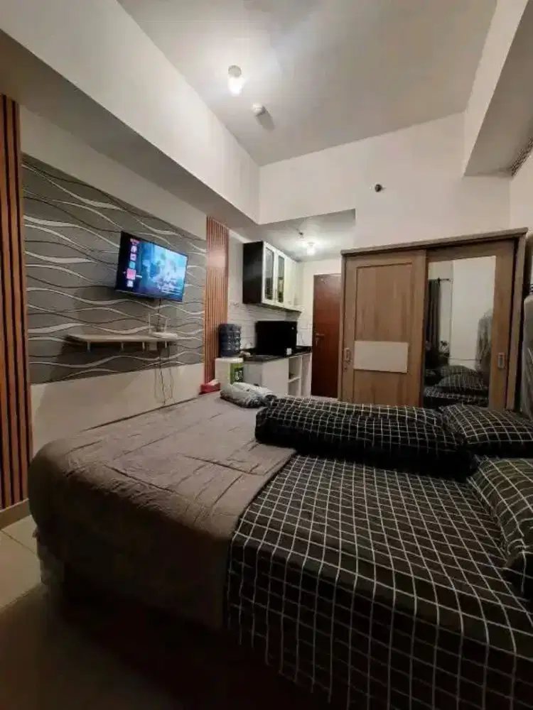 Apartemen Green Pramuka City Transit harian