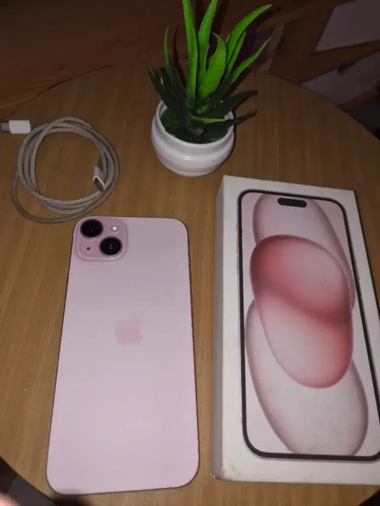 IPHONE 15 PLUS PINK
