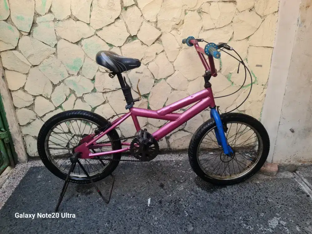Jual cepat sepeda bmx UK 20 kondisi normal siap gowes minus pemakaian