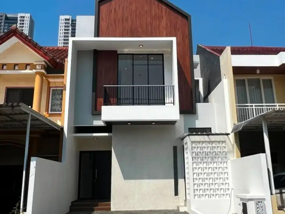 Rumah Pakuwon City  NEW GRESS MINIMALIS STRATEGIS Row Jalan 5 Mobil1