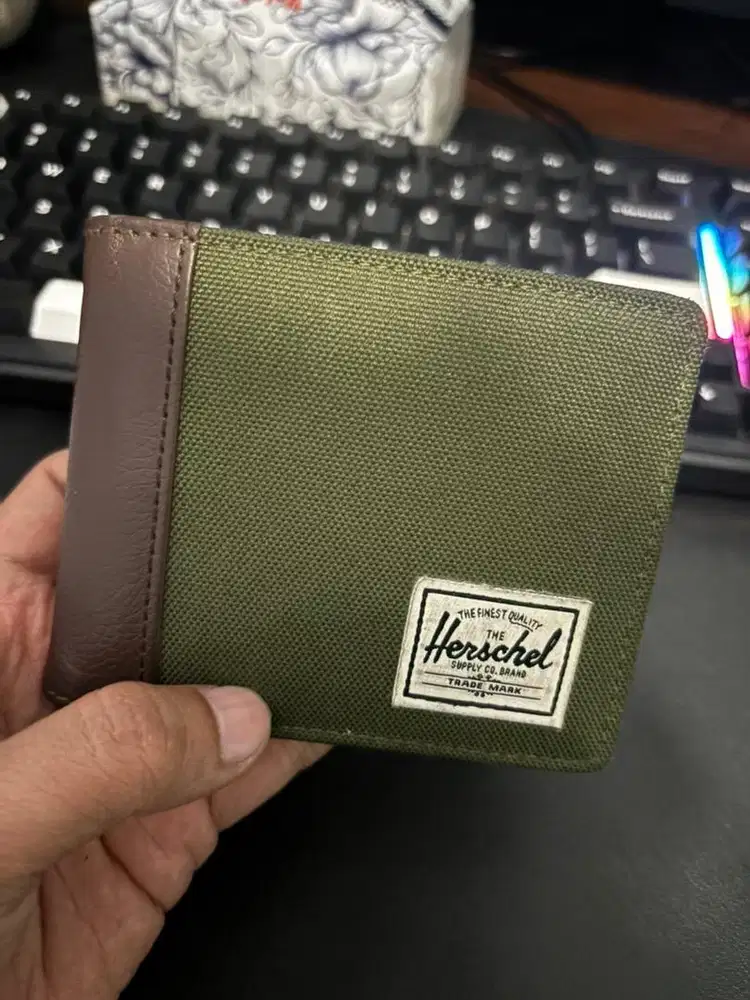 Dompet Herschel Original