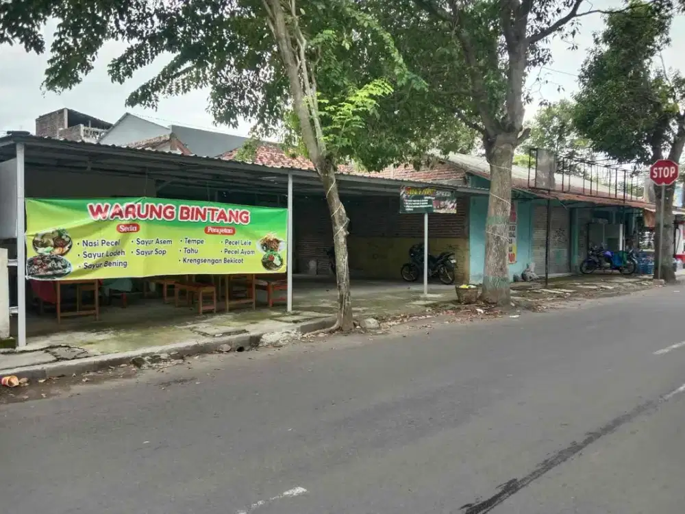 Kauman Nganjuk Tanah Hok Hadap Jalan Raya