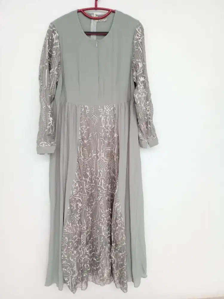 Gamis Abu-Abu Set Jilbab Seken/Bekas Pakai/Preloved