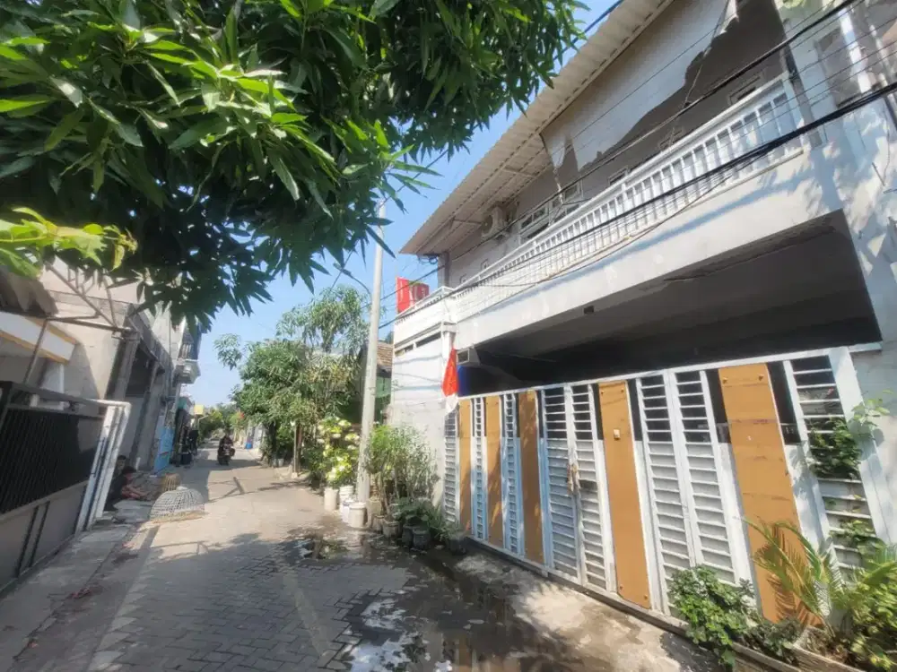 RUMAH TINGGAL 2 LANTAI STRATEGIS KAWASAN SURABAYA