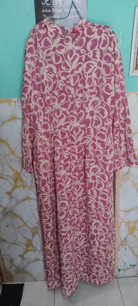 Gamis perempuan dewasa