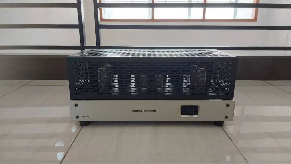 Conrad Johnson MV-55