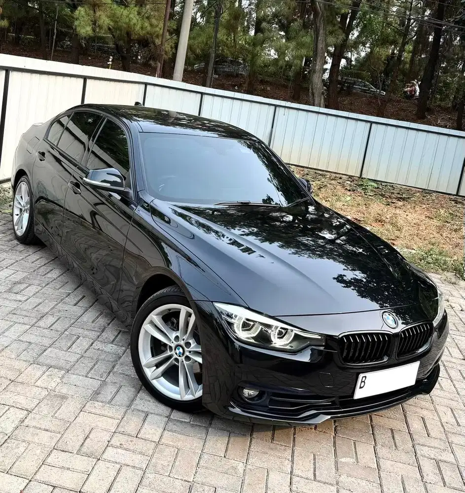 (40RB KM!!) BMW 320I Sport Shadow Edition 2020 ( NIK 2019 ) F30 320 i