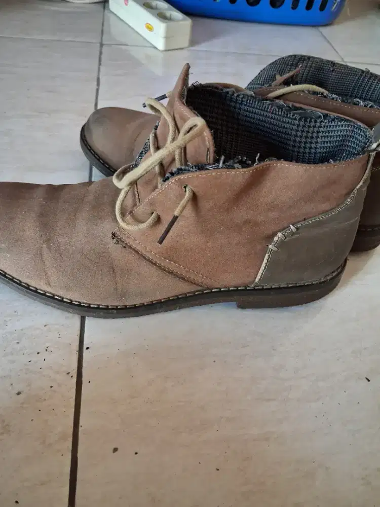 Sepatu kerja merka bata
