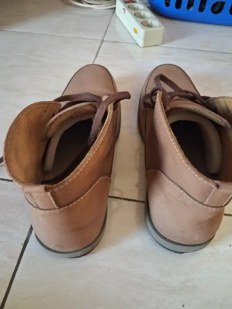 Sepatu kerja merk Donatello
