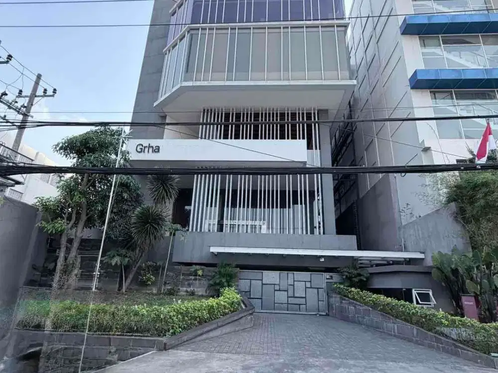 FOR SALE — GEDUNG MEWAH 6 LANTAI Embong Kenongo, Surabaya Ex Grha Corpus