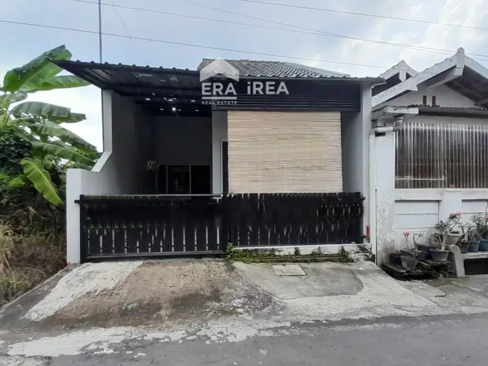 RUMAH DIJUAL DI SOLO BARAT - SINGOPURAN KARTASURA DEKAT AMIKOM SURAKARTA DAN RS KARIMA UTAMA