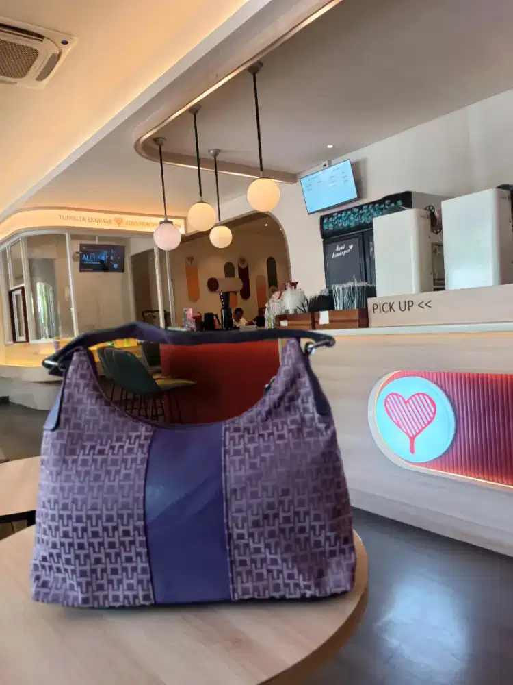 Tas Hobo Branded Wanita Mewah