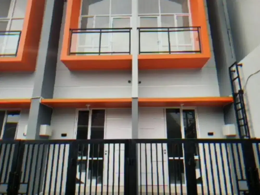 Disewakan Rumah Baru 2 Lantai Bebas Banjir Dekat Kantor Walikota Tangsel di Taman Fasco Ciputat