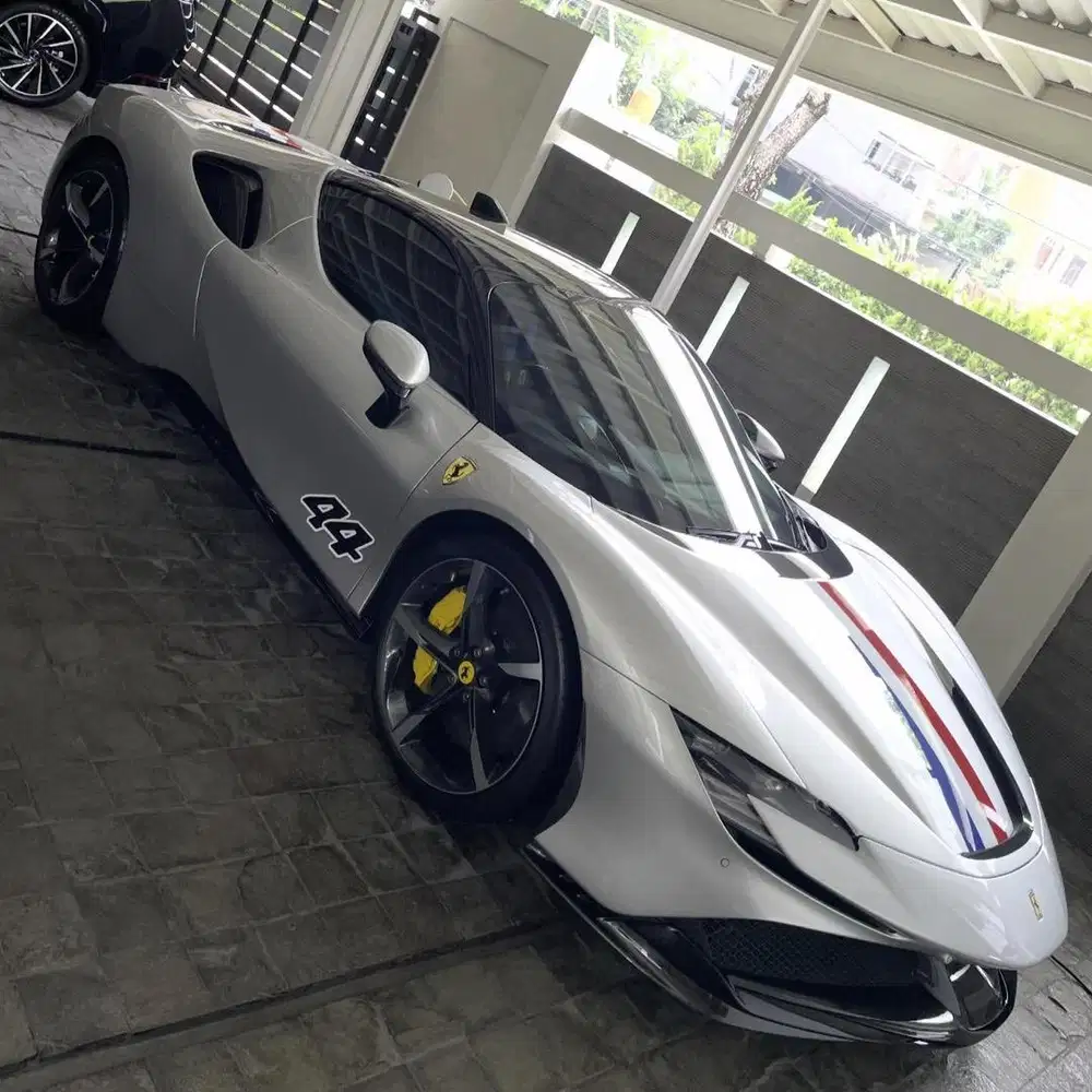 Ferarri SF90 Stradale 2023