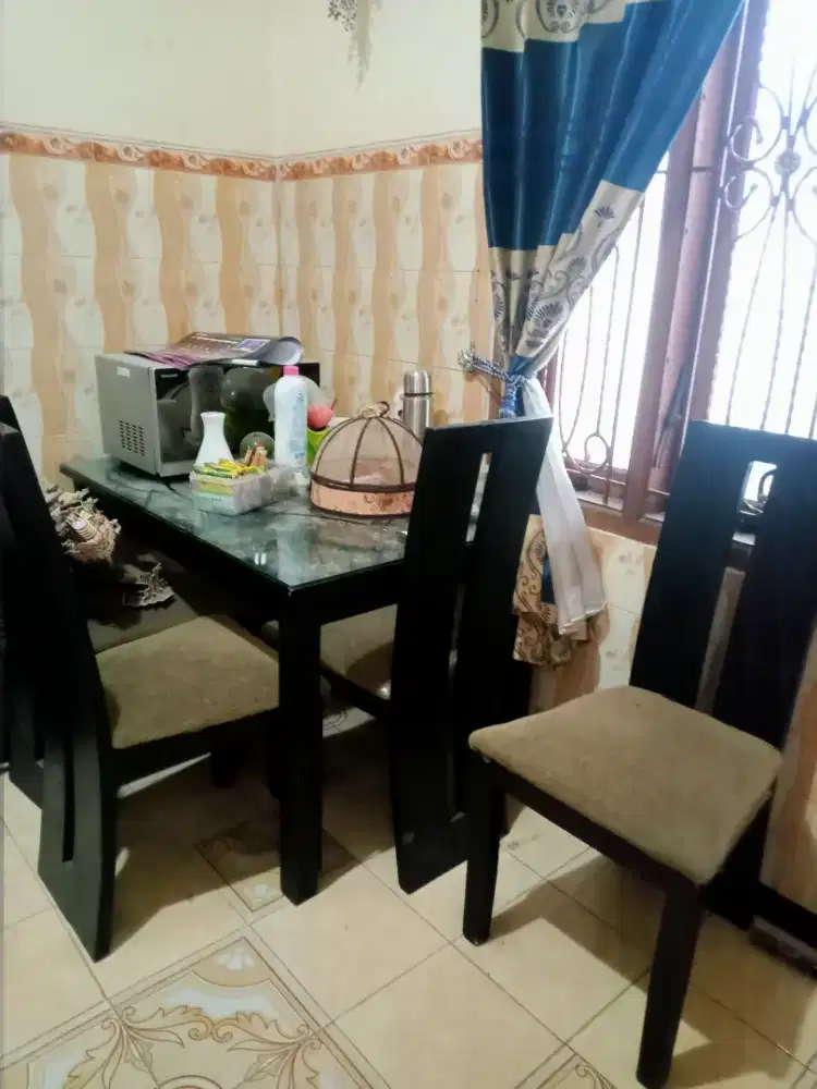 di jual cepat meja makan