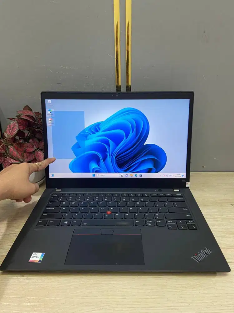 Laptop Lenovo Thinkpad T14s G2 Core i7-1185G7 RAM 32GB 14inch N-ETM
