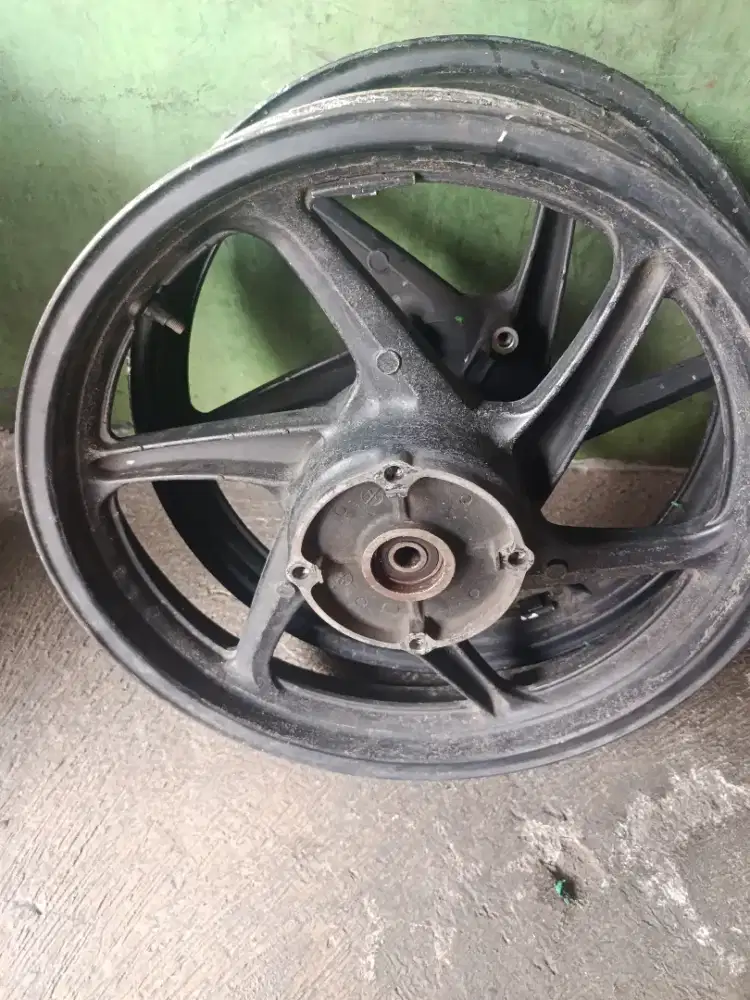 Velg original cb 150R Enkei sepasang