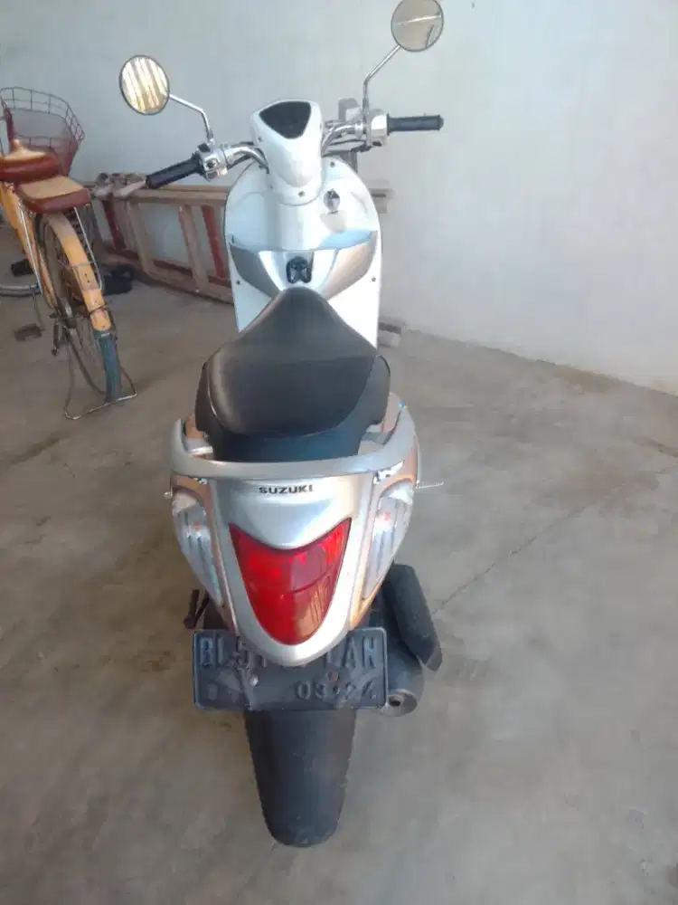 Jual 1 Unit Suzuki Minyak irit suara mesin halus kelistrikan normal