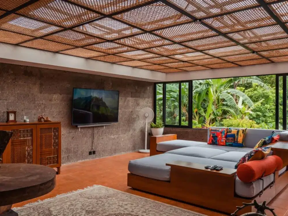 Fully furnished villa for sale Location tegal cupek, kerobokan Freehold title