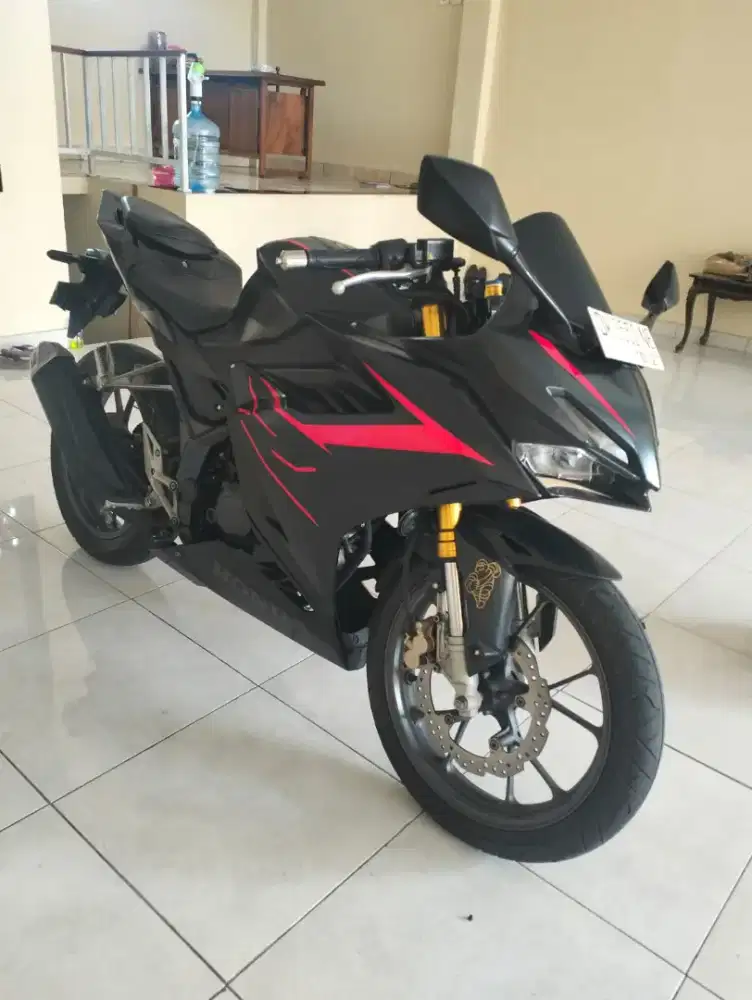 Honda CBR. 150 cc thn 2022 cash. Bali dharma.motor