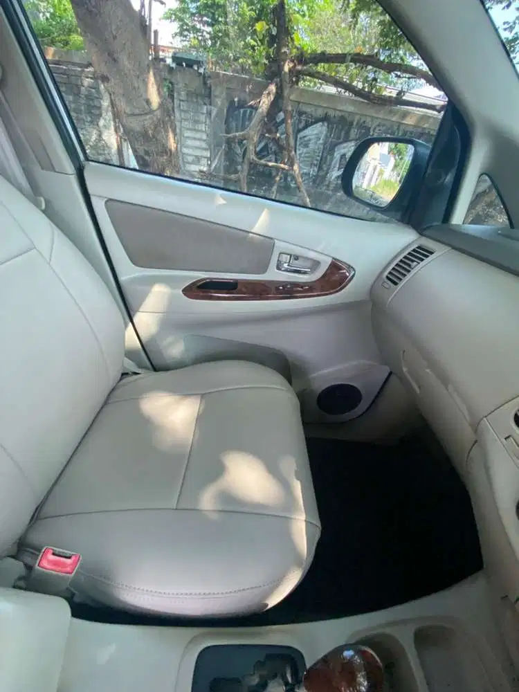 Toyota Kijang Innova 2011 Diesel