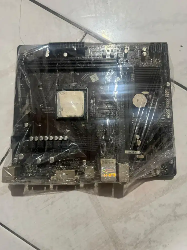 Motherboard dan prosesor