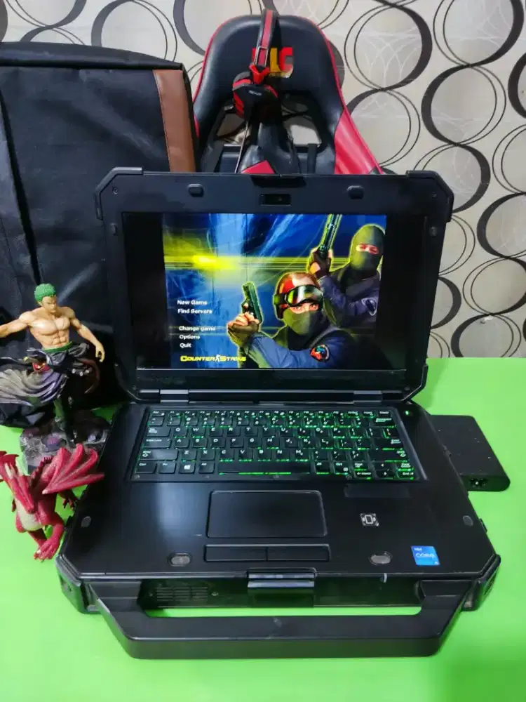 Laptop DELL RUGGED EXTREME RAM 16Gb SSD 256Gb Laptop Militer