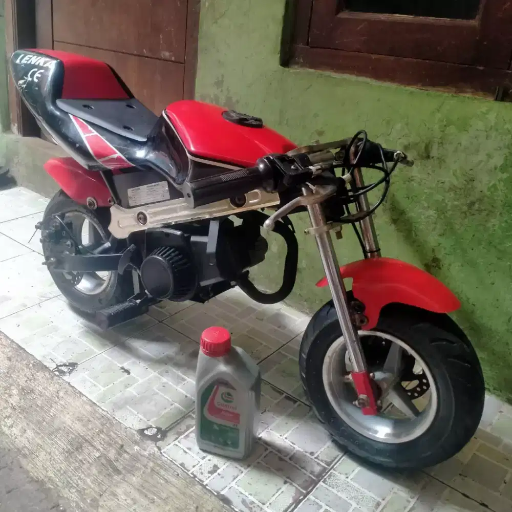 Mocil lenka mesin tarik