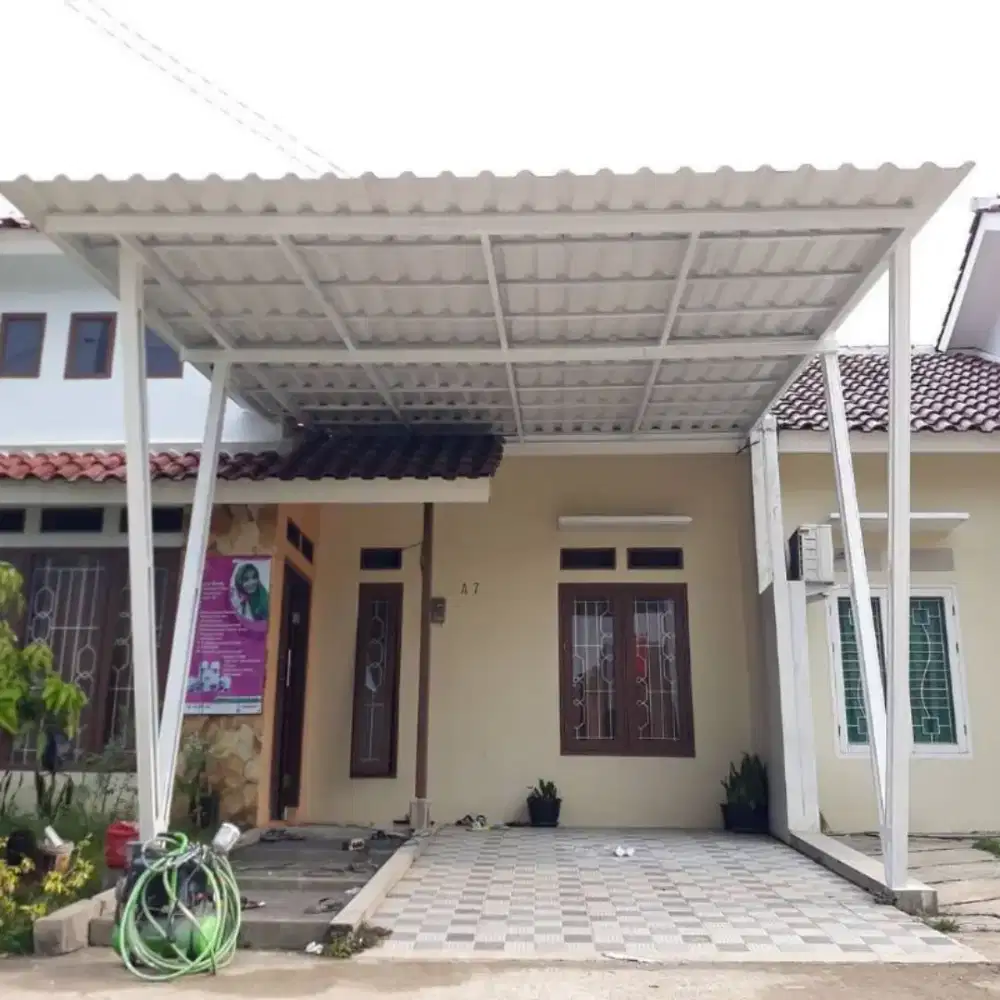 Kanopi baja ringan