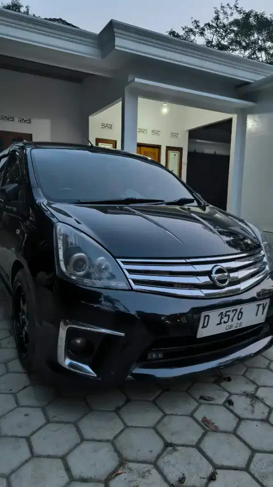Grand Livina MT 2012 GANTENG
