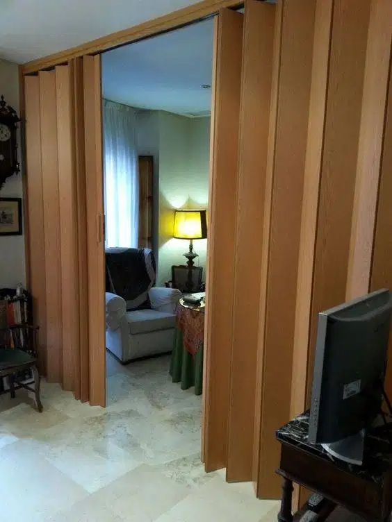 Folding Door PVC untuk Pembatas Ruangan