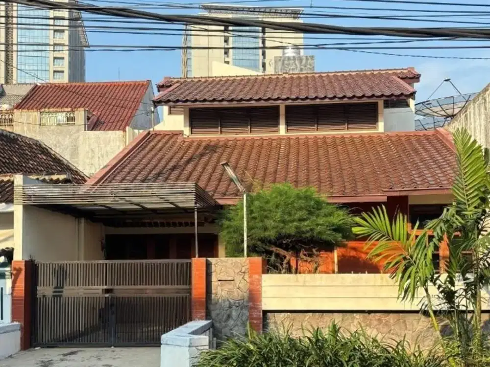 Rumah Dijual Murah di Pandanaran 1 Semarang Tengah. Luas 222M2 Rp. 5,3M