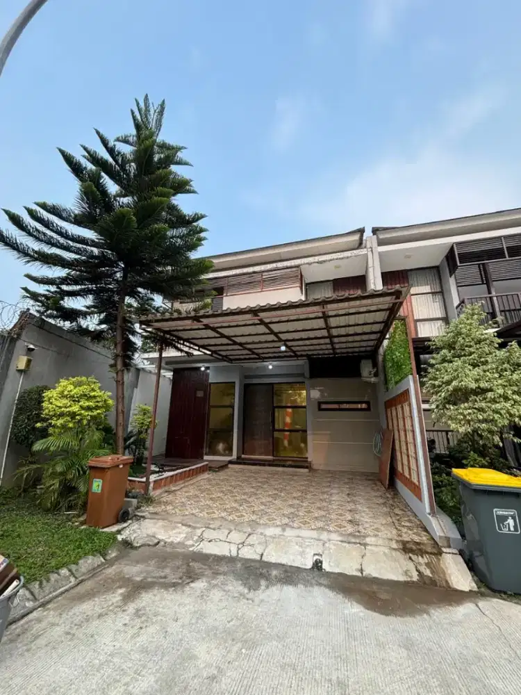 Disewakan Rumah 2 Lantai Interior & Furniture Baru Full Kaca