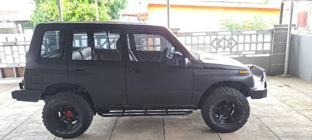 Vitara 4x4 tahun 1993