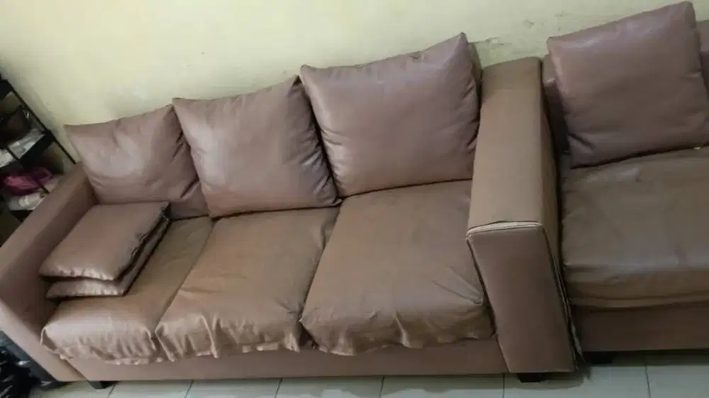 SOFA BEKAS, TINGGAL GANTI KULIT