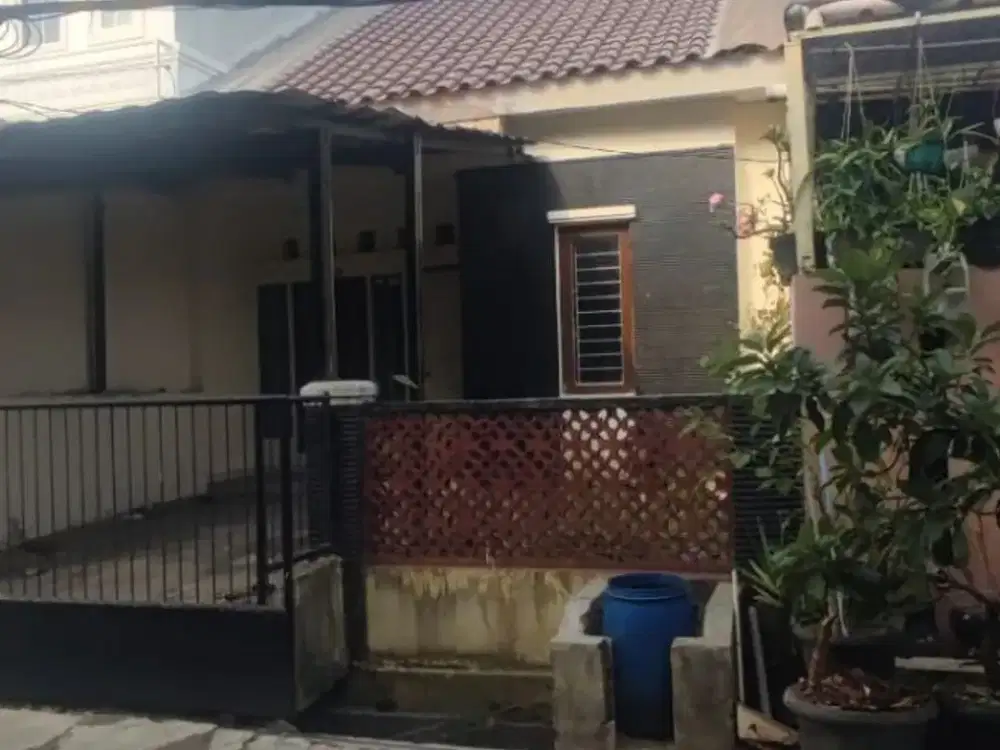 Dijual Rumah di Perumahan Jatinegara Indah, Jatinegara, Cakung, Jakarta Timur