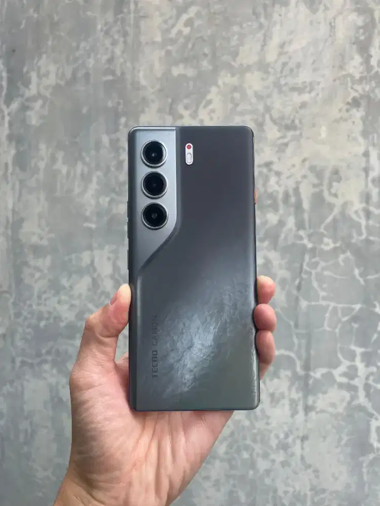 Tecno Camon 40 Pro 5G RAM 8/256GB garansi maret 2027 Resmi btaangan